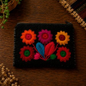 Bolsita negra bordado de girasoles