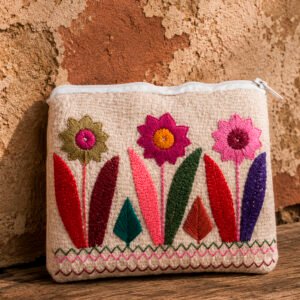 Bolsita blanca bordado de flores